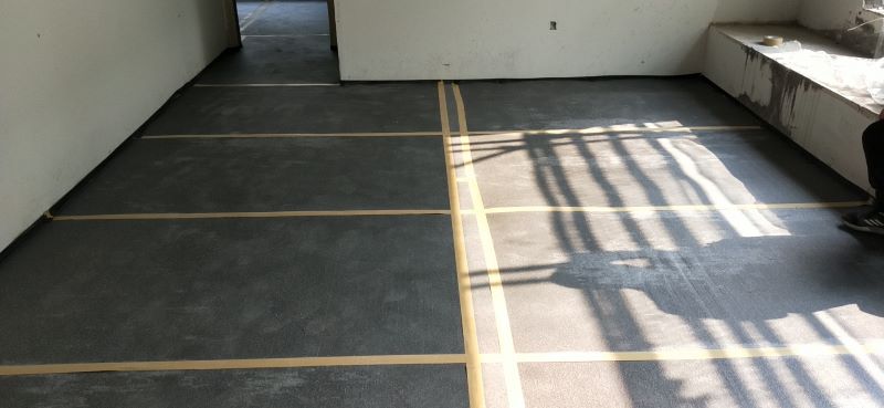 杭(hang)州濱江錦粼府(fu)現場改性聚丙(bǐng)烯保溫隔聲闆(pan)現場鋪設