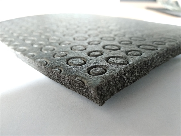 單面(miàn)凹發泡橡膠(jiāo)減震墊闆